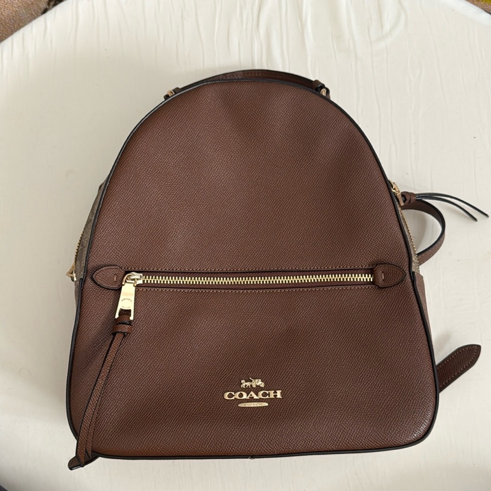 Coach brown leather bag!! 
Used 2x times